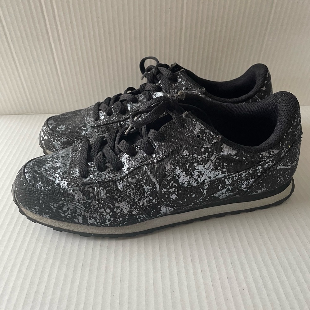 Nike Women’s Genicco Sneakers
